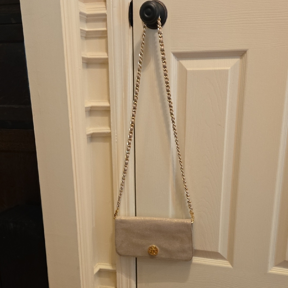 Tory Burch Soft Gold Crossbody Bag - Picture 7 of 8